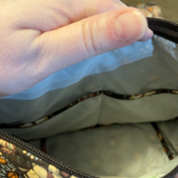 Vera Bradley Crossbody Bag in Canyon Pattern - Picture 8 of 8